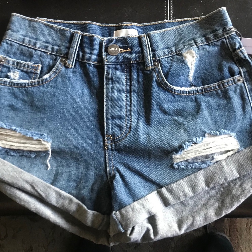 Amuse Society Denim Shorts- Button Fly, Cuff Hem - Picture 3 of 5